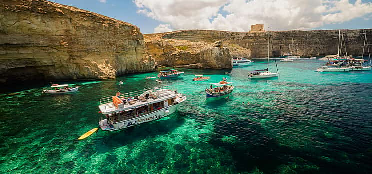 Foto 1 Vuelta en ferry a Comino Blue Lagoon