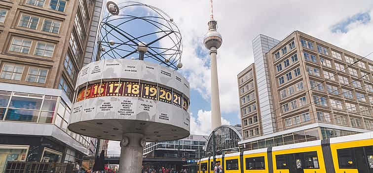 Foto 1 Tour privado en bicicleta por Berlín: Descubra la historia y lo más destacado de Berlín