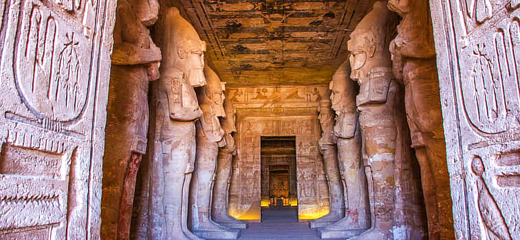 Foto 1 Excursión de un día a los templos de Abu Simbel desde Asuán con almuerzo