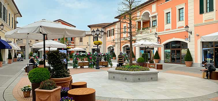 Foto 1 Private Serravalle Outlet Shopping Tour von Mailand aus