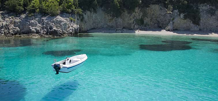 Foto 1 Excursión de un día en barco por la Laguna Azul de Corfú a Sivota