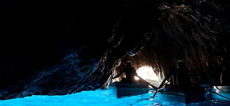 Photo 1 Excursión en barco por la costa de Sorrento, Capri y las Grutas Azules