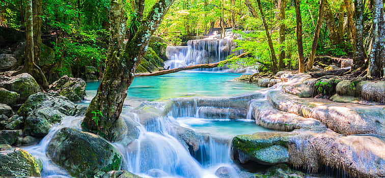 Foto 1 Private Tour to Erawan Waterfall and Kanchanaburi from Bangkok