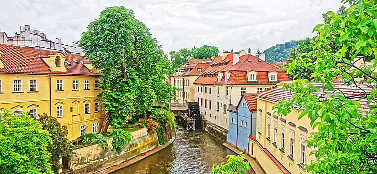 Foto 1 Visita privada a pie del Castillo de Praga con crucero por el río