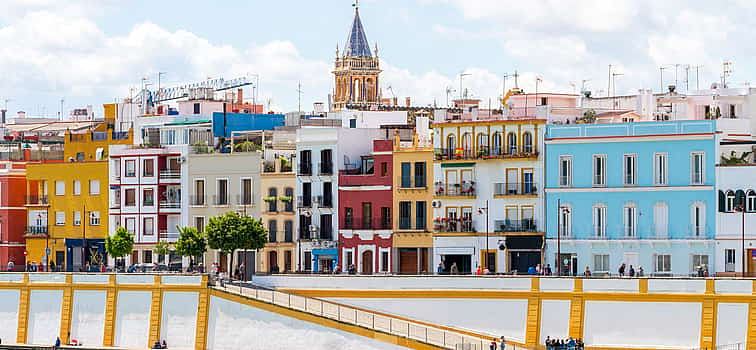 Foto 1 Paseo por Triana en grupo reducido con crucero por el río