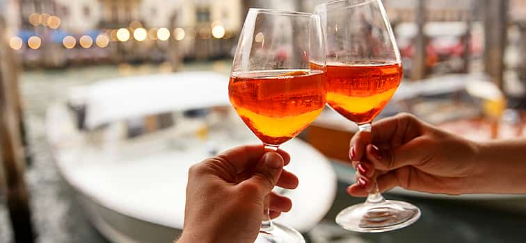 Photo 1 Venice 1-hour Private Boat Tour with Aperitivo for Couples