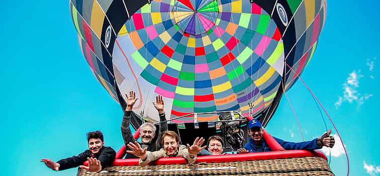 Photo 1 Group Ballooning